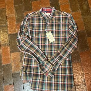 MEN SHIRT MEDIUM NWT Islander plaid long sleeve shirt with front pocket 1070